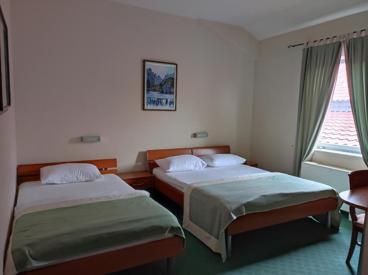 Hotel Bacchus Livno Exteriör bild