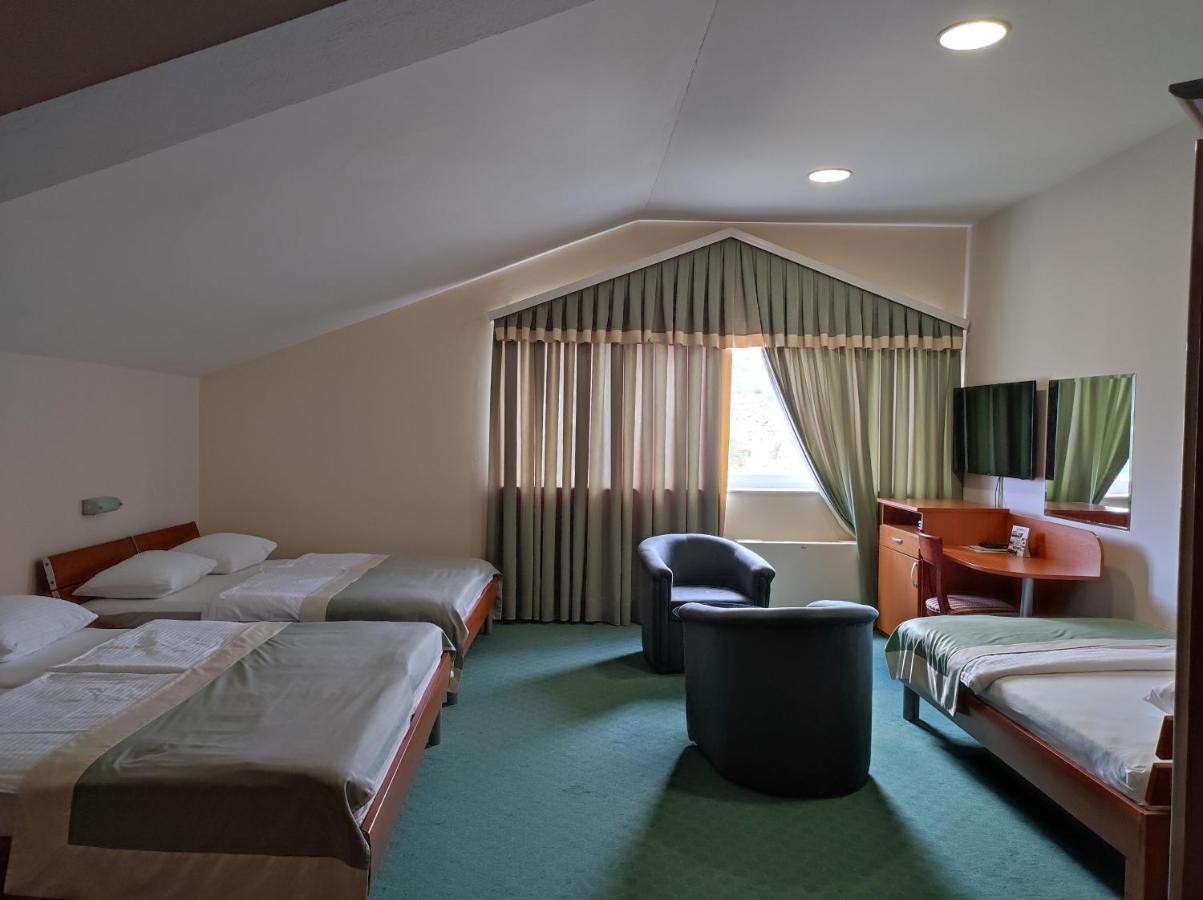 Hotel Bacchus Livno Exteriör bild