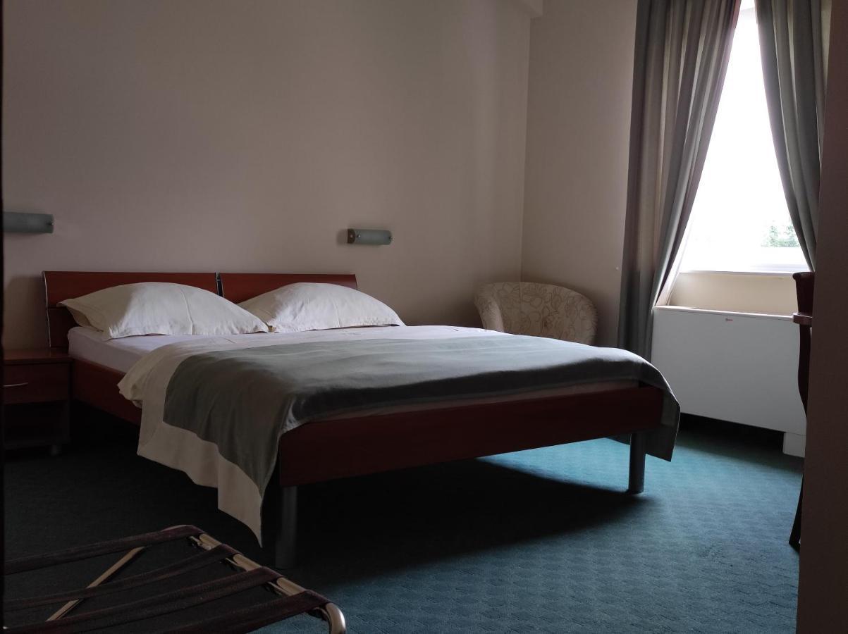 Hotel Bacchus Livno Exteriör bild