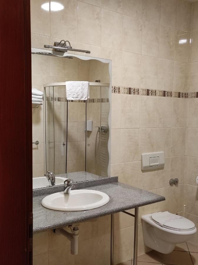 Hotel Bacchus Livno Exteriör bild