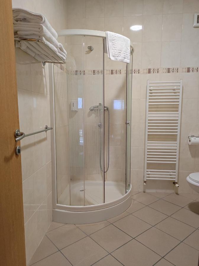 Hotel Bacchus Livno Exteriör bild