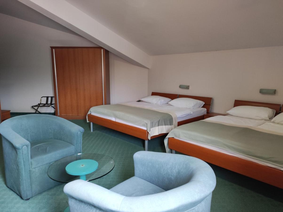 Hotel Bacchus Livno Exteriör bild