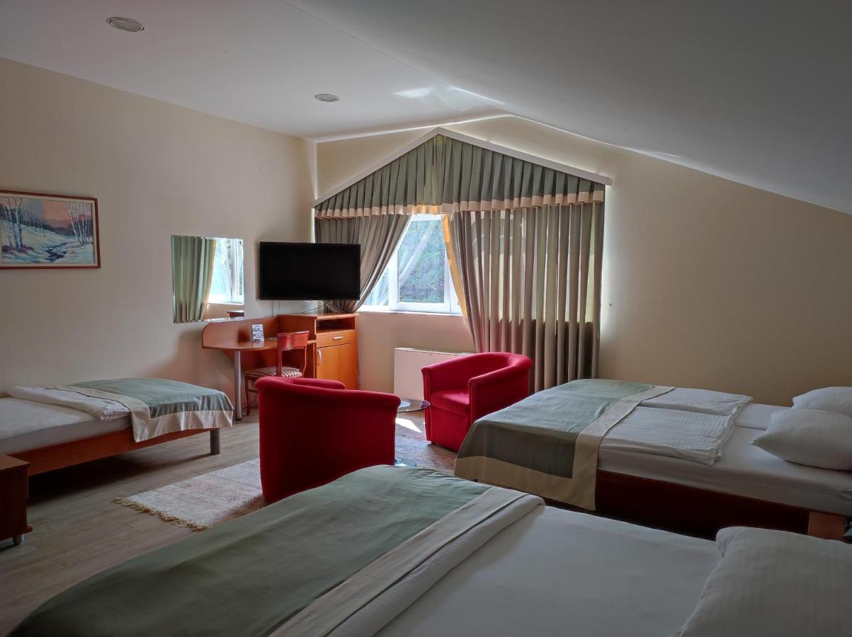 Hotel Bacchus Livno Exteriör bild